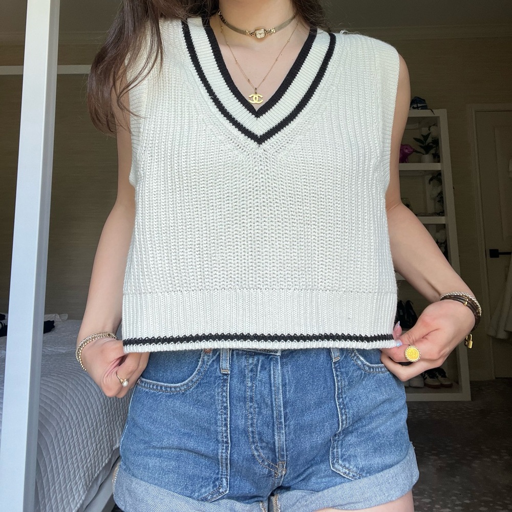 H&M sweater vest